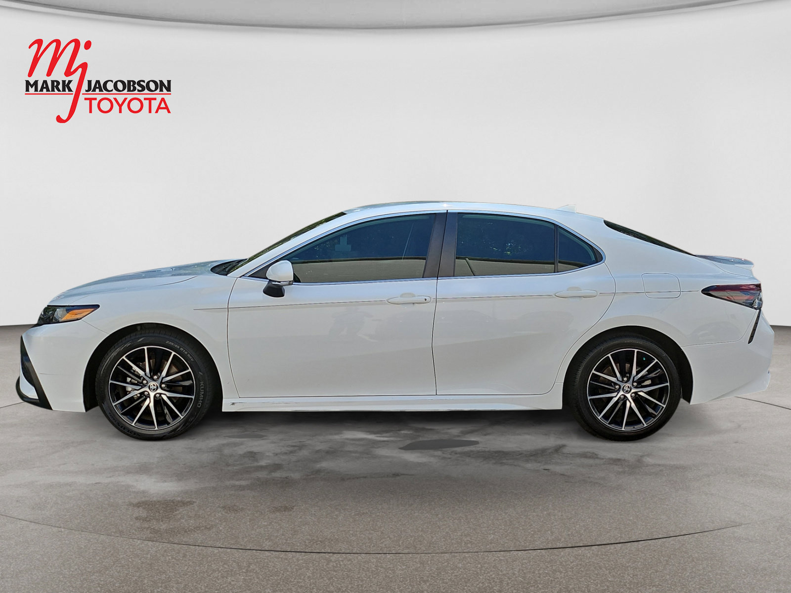 Used 2023 Toyota Camry SE FWD image 15
