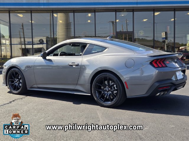 Used 2025 Ford Mustang GT Premium RWD image 5