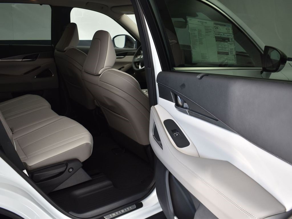 New 2026 INFINITI QX60 Luxe w/ Cargo Package image 17