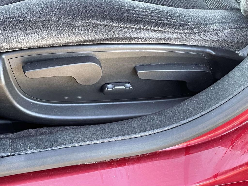 Used 2015 Chevrolet Impala LT w/ LT Sunroof Package image 8