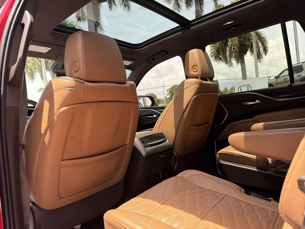 Used 2022 Cadillac Escalade Premium Luxury w/ Performance Package RWD image 21