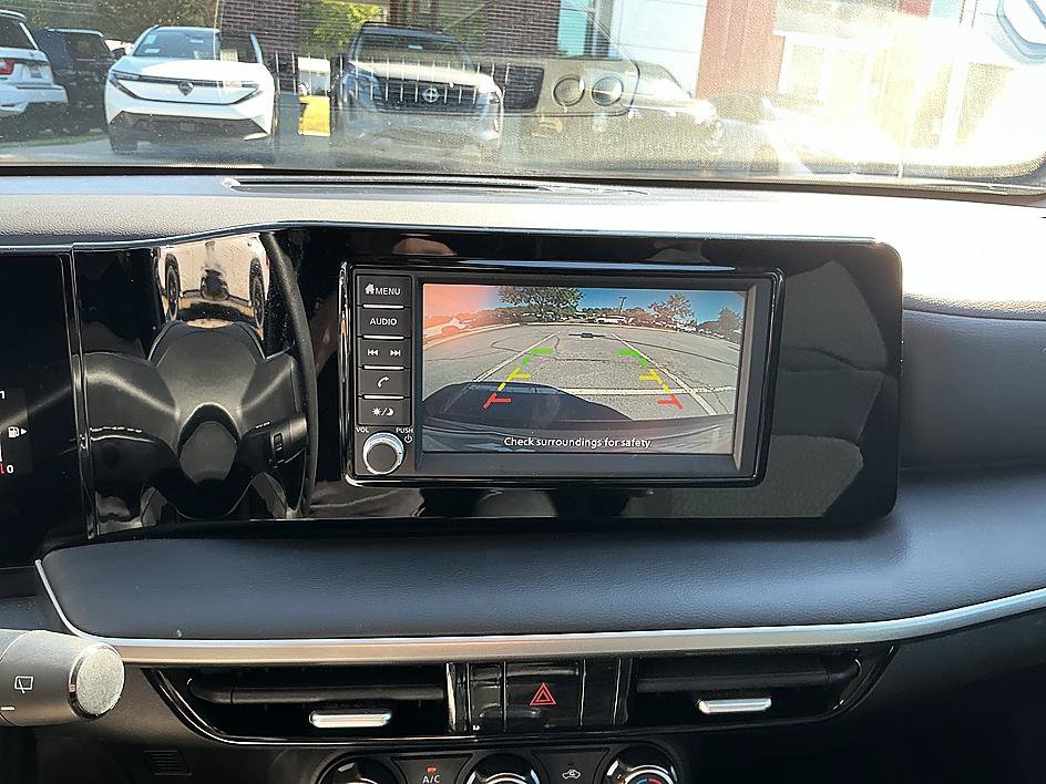Certified 2025 Nissan Kicks S FWD image 17