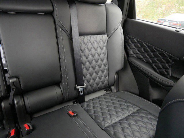 Used 2025 Mitsubishi Outlander SEL image 15