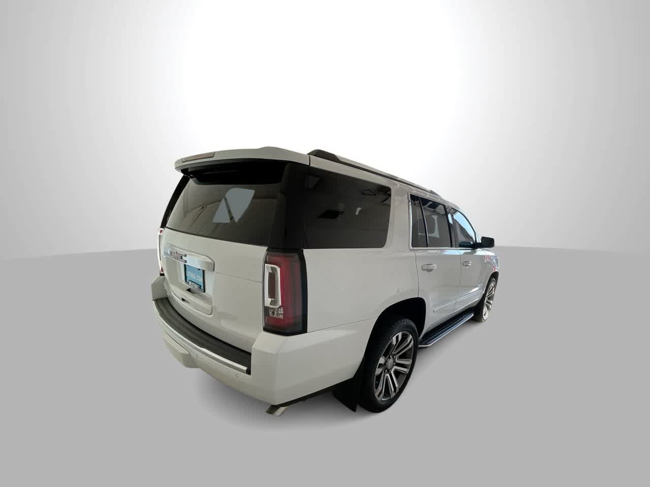 Used 2017 GMC Yukon Denali w/ Open Road Package AWD/4WD image 8