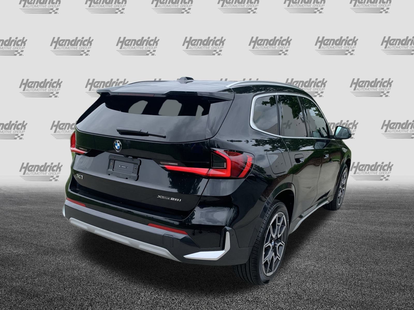 Certified 2025 BMW X1 xDrive28i w/ Premium Package image 9