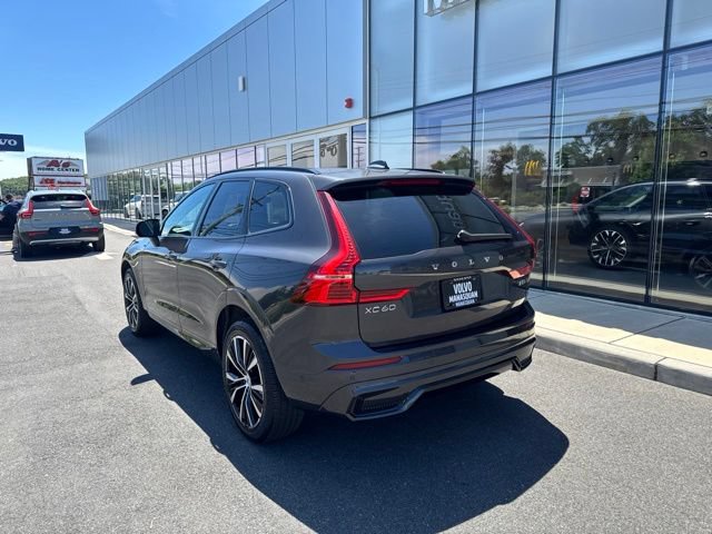 Certified 2025 Volvo XC60 B5 Plus AWD/4WD image 3