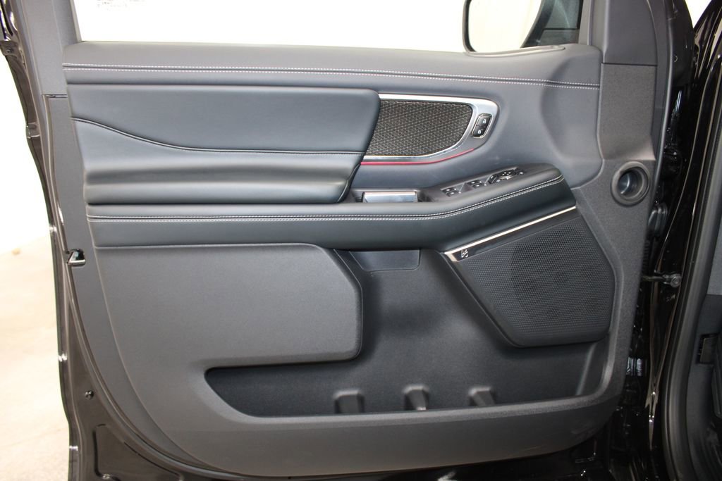 New 2025 Ford Expedition Platinum image 20