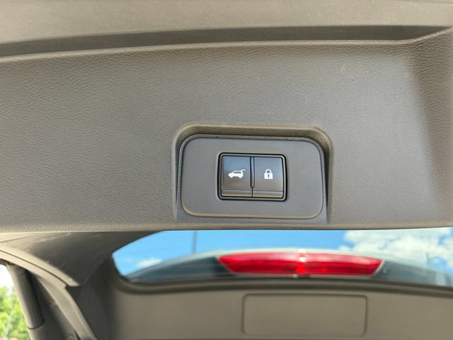 Used 2025 Nissan Rogue SV AWD/4WD image 25