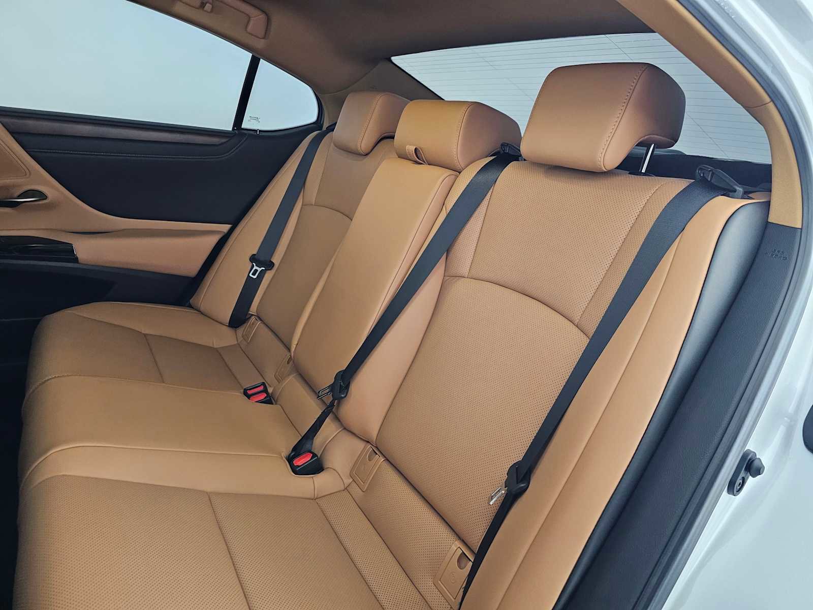 Certified 2025 Lexus ES 350 w/ Premium Package FWD image 18
