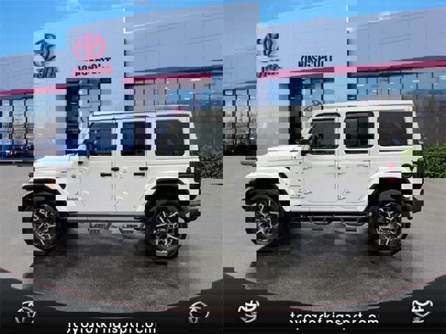 Used 2024 Jeep Wrangler Sahara image 2