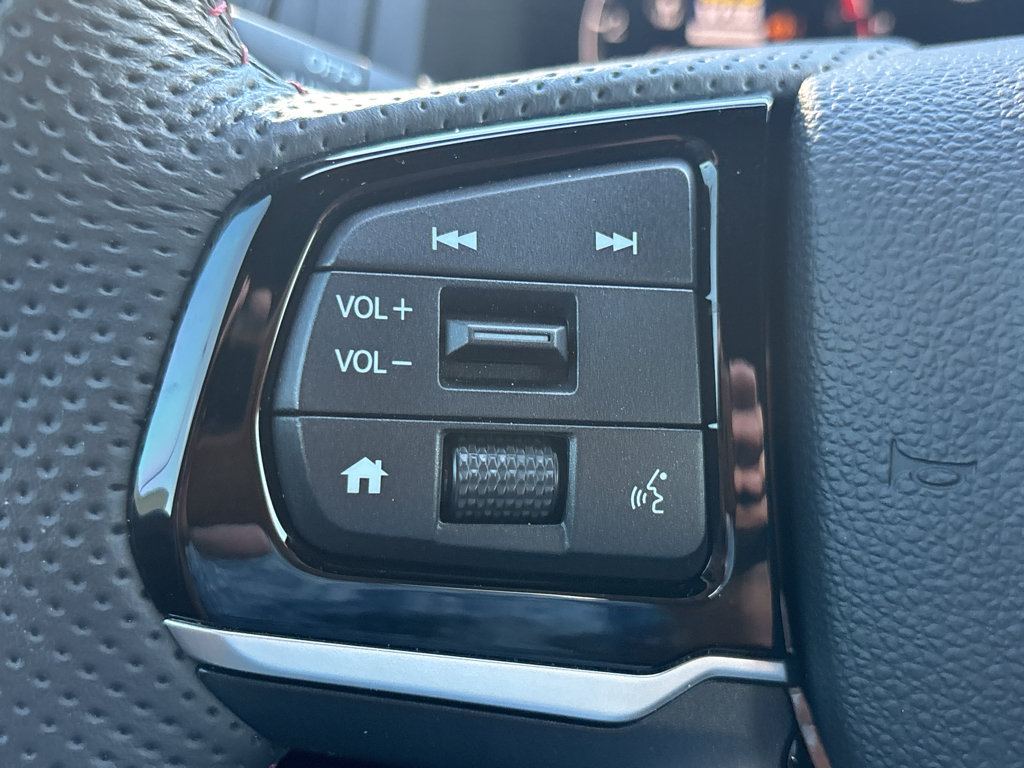 Used 2025 Honda Ridgeline Black Edition image 13