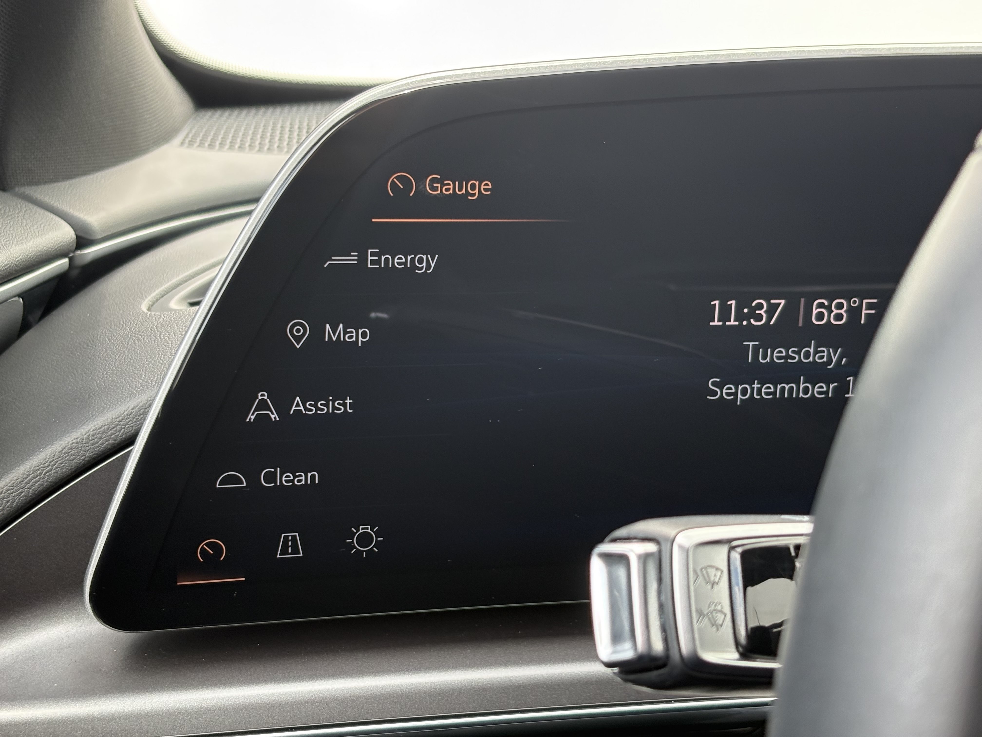 Certified 2024 Cadillac Lyriq Tech AWD/4WD image 20