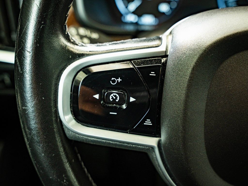 Used 2017 Volvo S90 T5 Momentum w/ Vision Package image 26