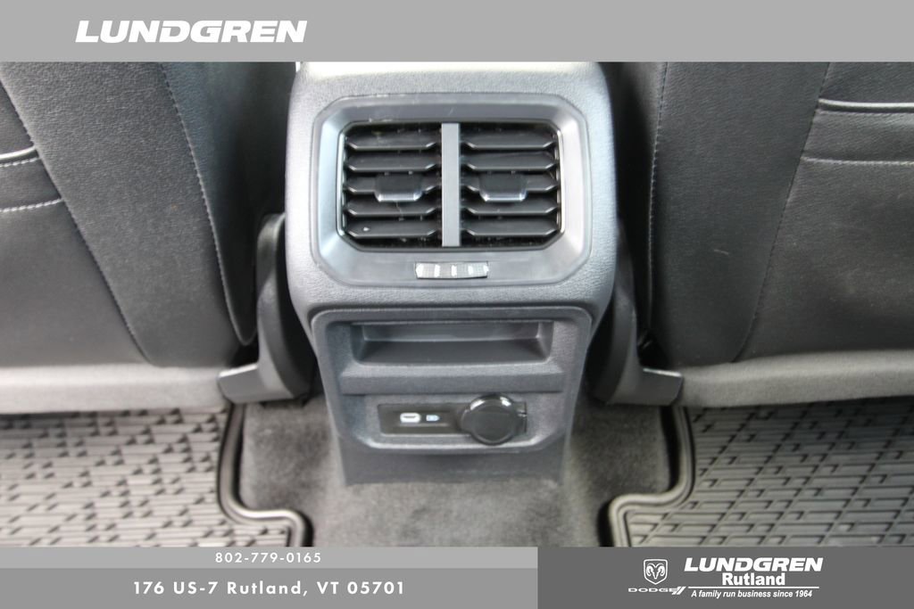Used 2023 Volkswagen Tiguan SE R-Line AWD/4WD image 30