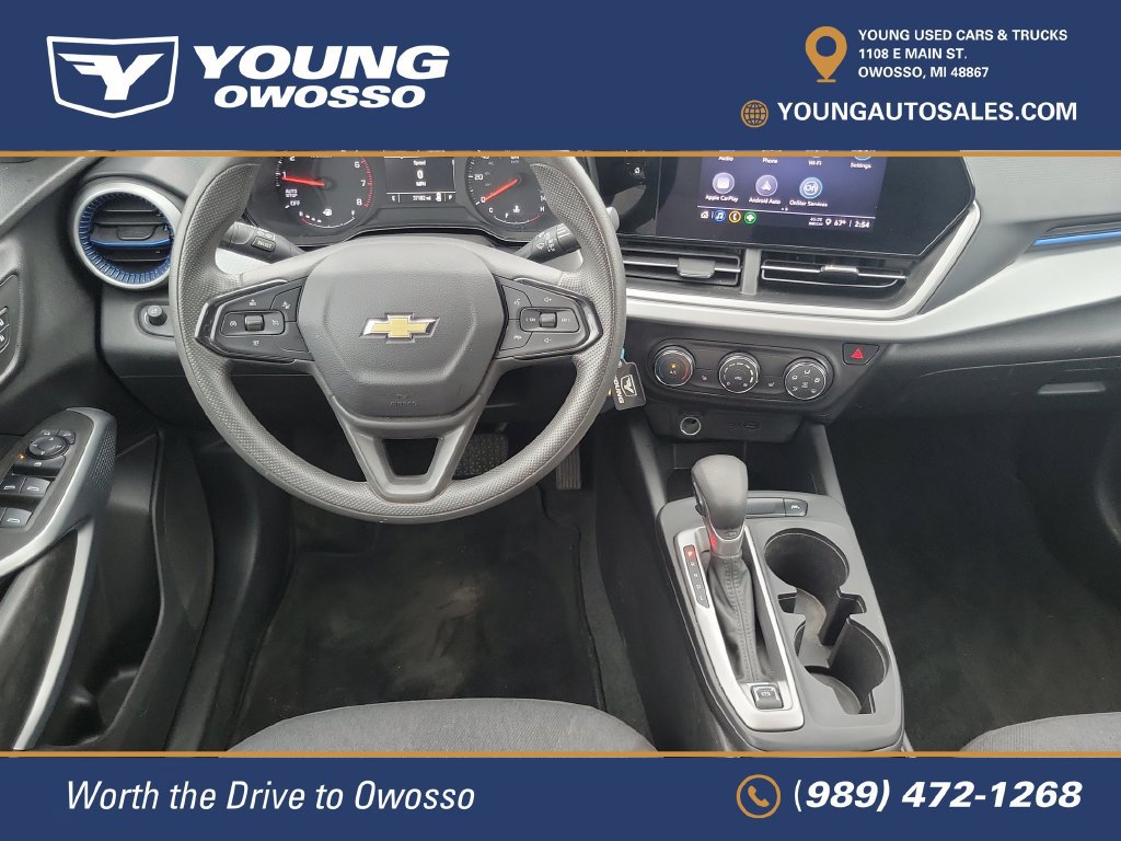 Used 2025 Chevrolet Trax LS w/ LS Convenience Package FWD image 26