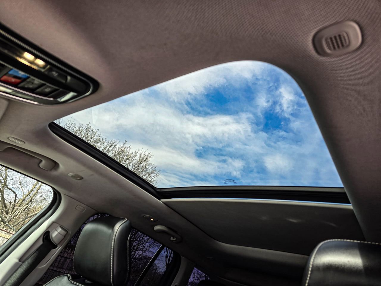 Used 2022 Jeep Grand Cherokee Limited image 31