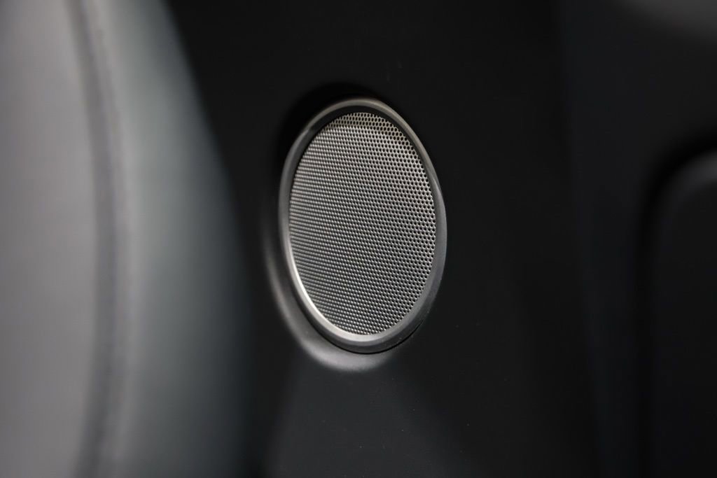 Used 2022 Aston Martin V8 Vantage Roadster image 10