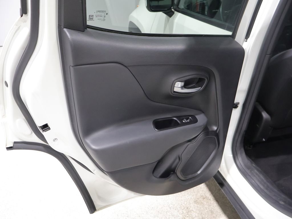 Used 2020 Jeep Renegade Altitude image 19