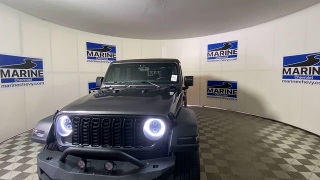 Used 2025 Jeep Gladiator Sport image 5