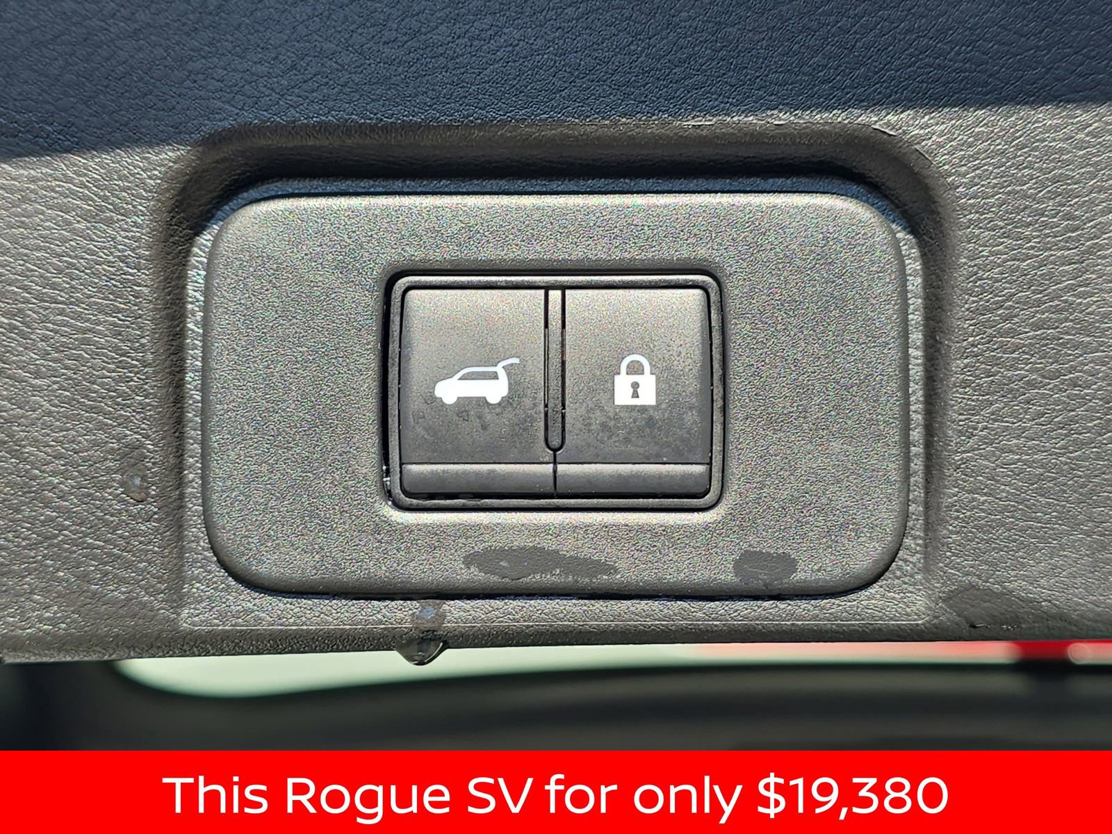 Used 2024 Nissan Rogue SV image 19
