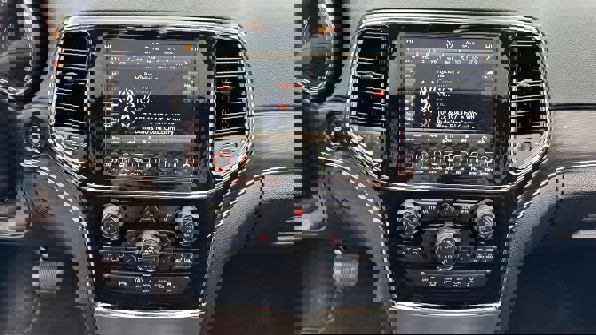 Used 2022 Jeep Grand Cherokee Limited image 13