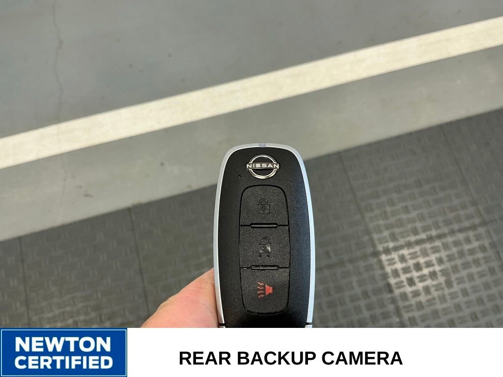Used 2025 Nissan Rogue S FWD image 31