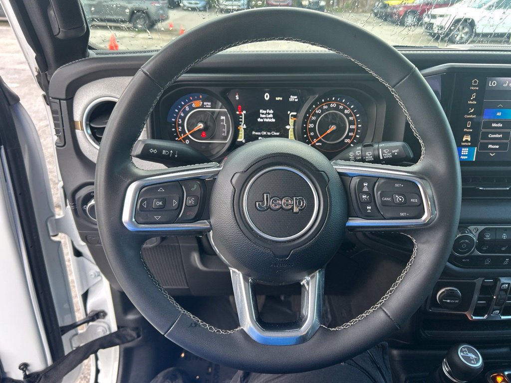 Certified 2025 Jeep Wrangler Unlimited Sahara AWD/4WD image 18