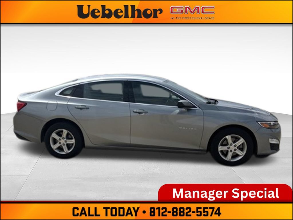 Used 2024 Chevrolet Malibu LT FWD image 3