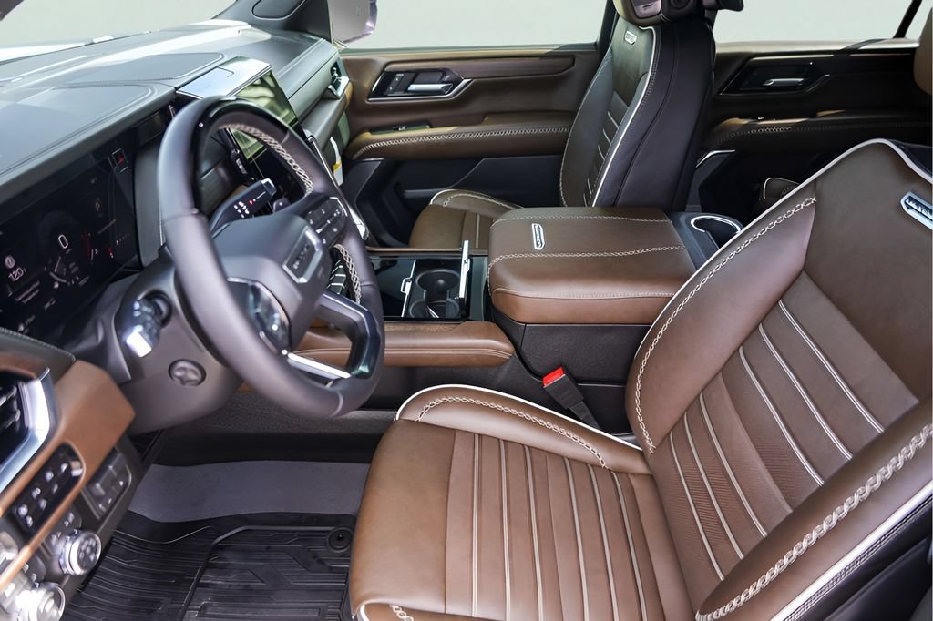 Used 2026 GMC Yukon Denali Ultimate AWD/4WD image 11