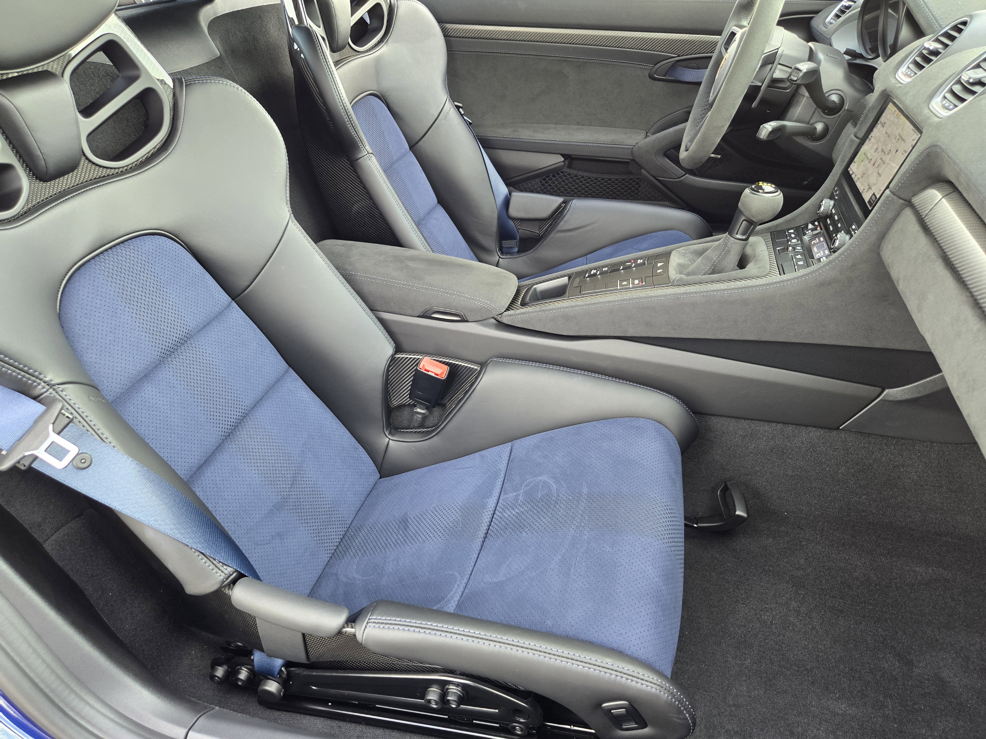 Certified 2025 Porsche 718 Cayman GT4 RS image 19