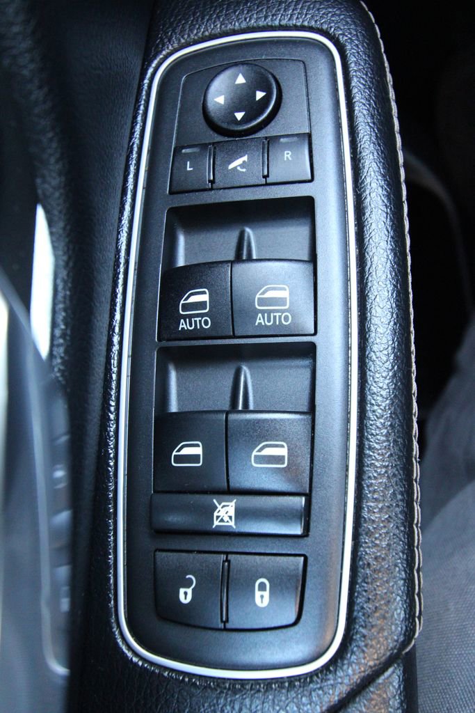 Used 2021 RAM 1500 Laramie image 16