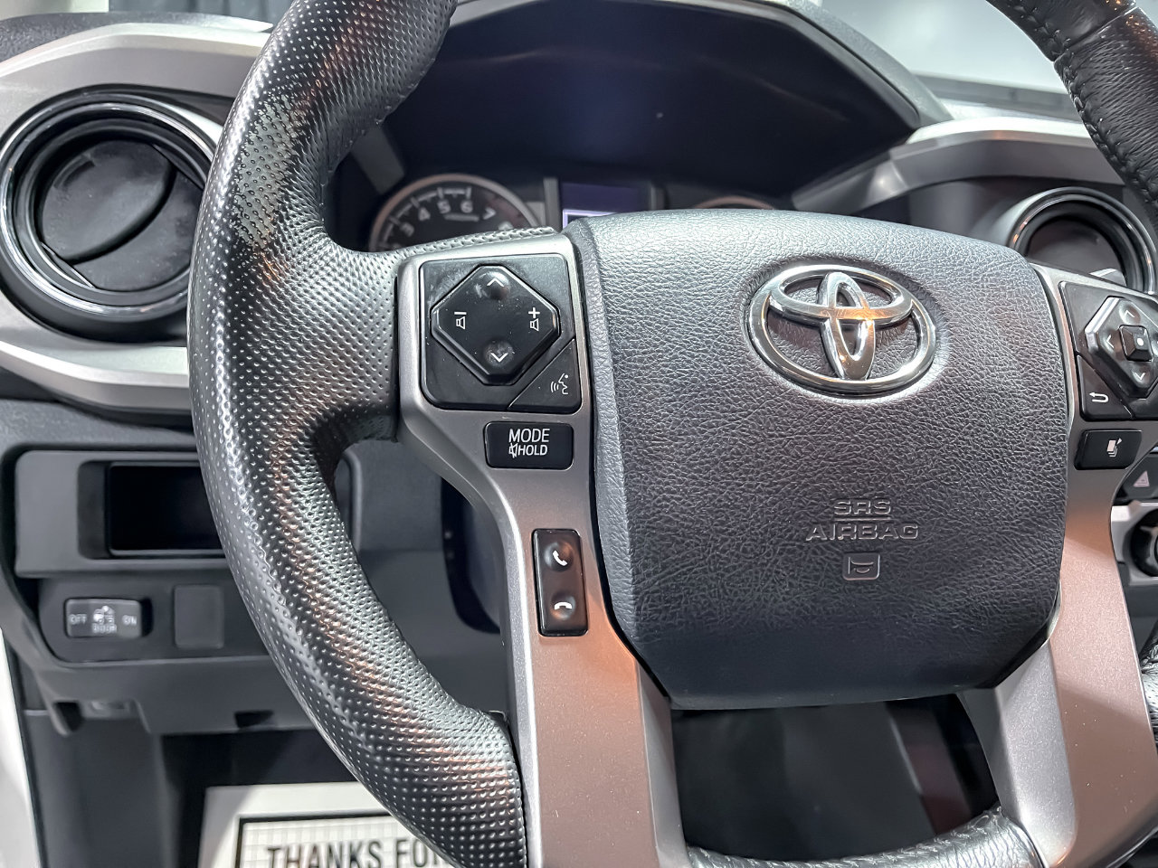 Used 2017 Toyota Tacoma TRD Off-Road image 18