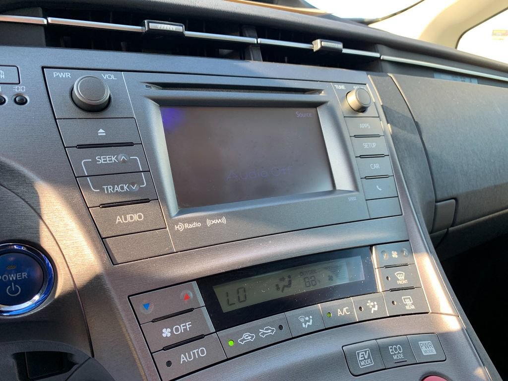 Used 2015 Toyota Prius Persona Series FWD image 21