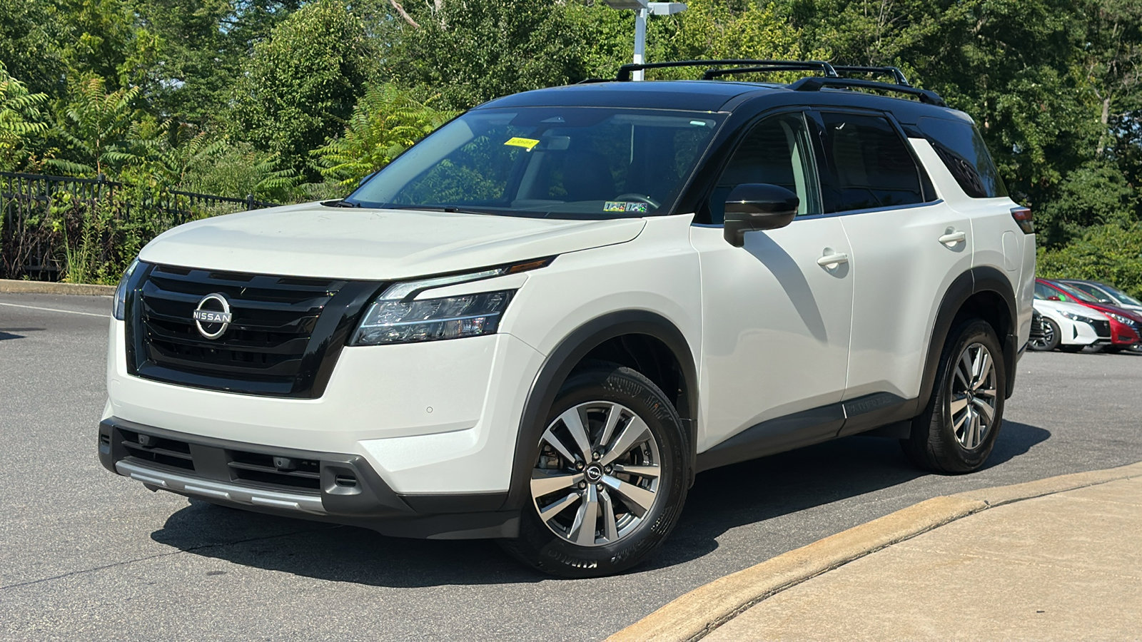 Certified 2024 Nissan Pathfinder SL w/ Black Appearance Package image 1