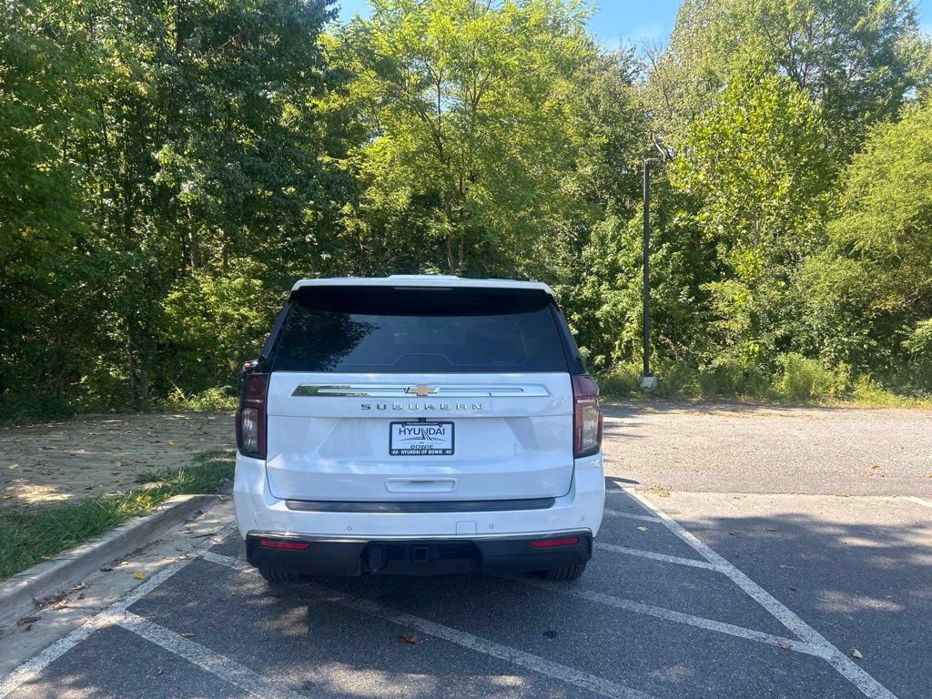 Used 2022 Chevrolet Suburban 2WD image 5