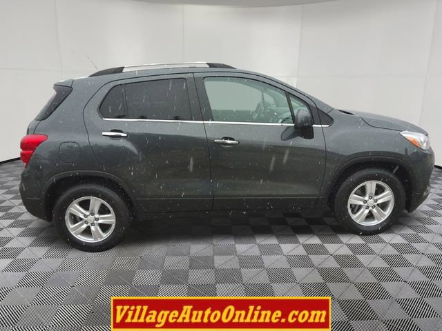 Used 2017 Chevrolet Trax LT w/ LT Convenience Package image 14