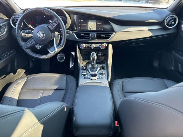 Used 2024 Alfa Romeo Giulia Ti image 18