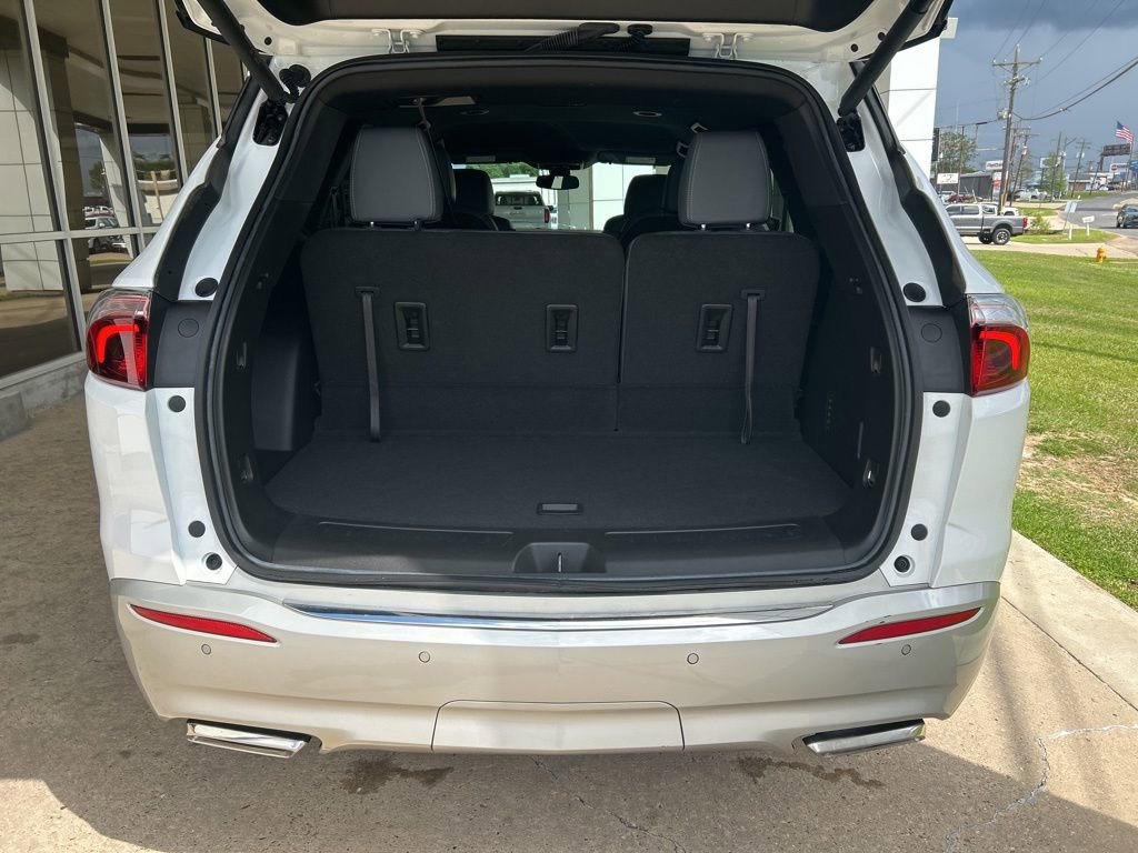 Certified 2023 Buick Enclave Essence FWD image 11