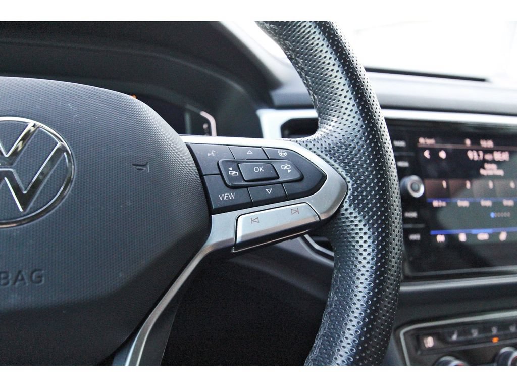 Used 2023 Volkswagen Atlas SEL R-Line AWD/4WD image 21