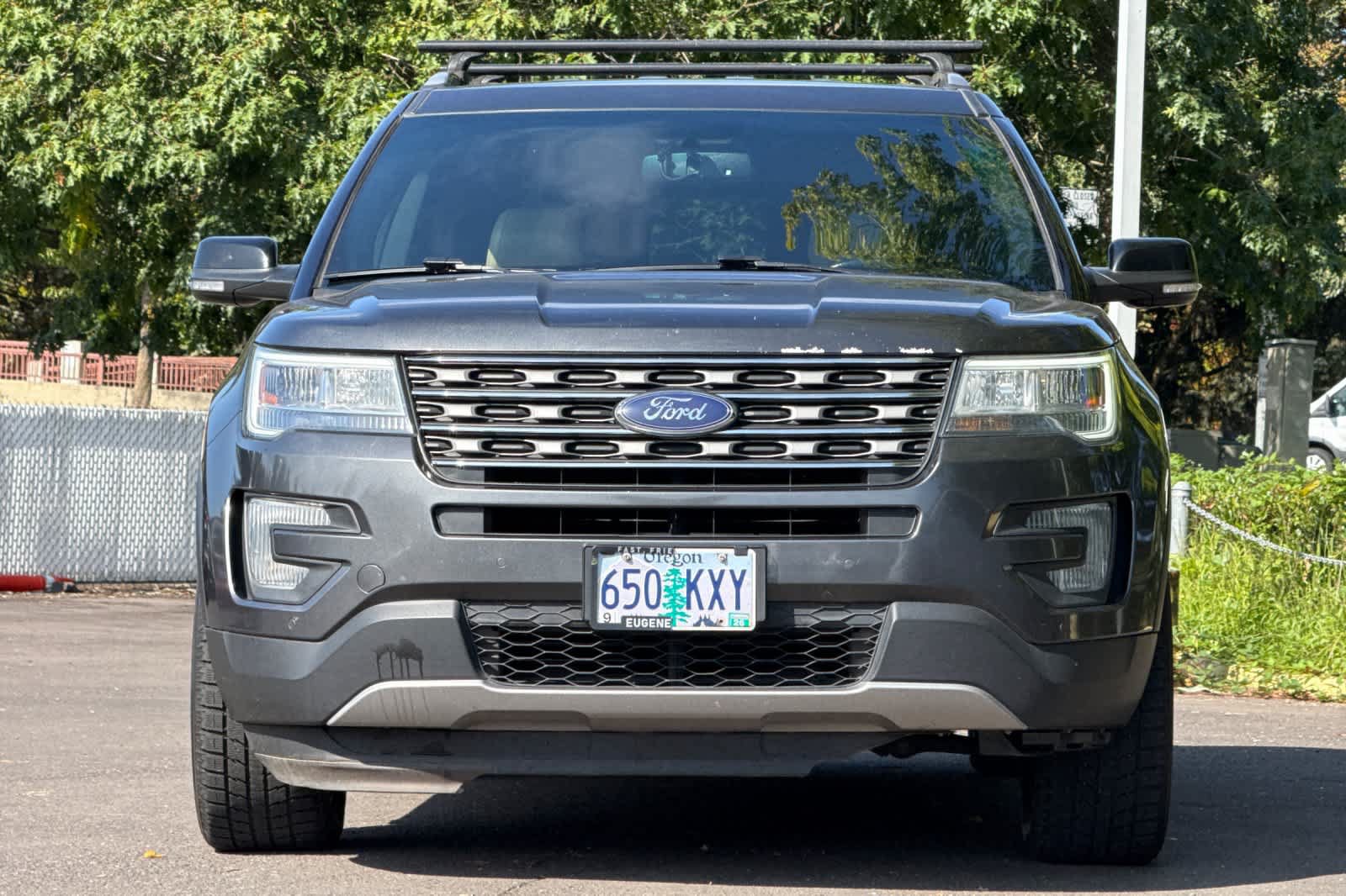 Used 2017 Ford Explorer XLT w/ Equipment Group 202A AWD/4WD image 10
