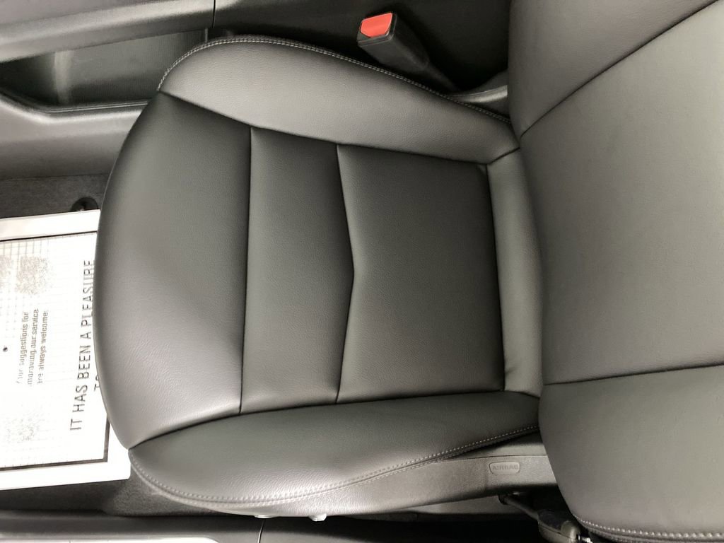 New 2025 Cadillac XT5 Luxury image 21