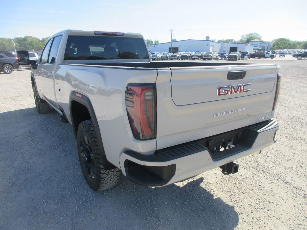 New 2026 GMC Sierra 3500 AT4 AWD/4WD image 7