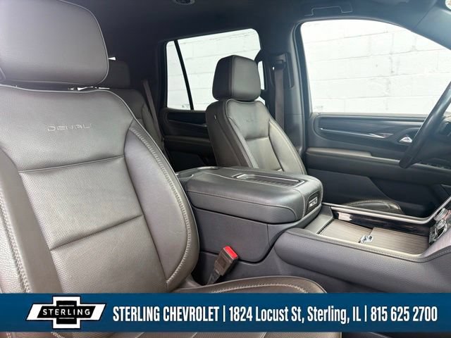 Used 2022 GMC Yukon Denali w/ Max Trailering Package AWD/4WD image 12