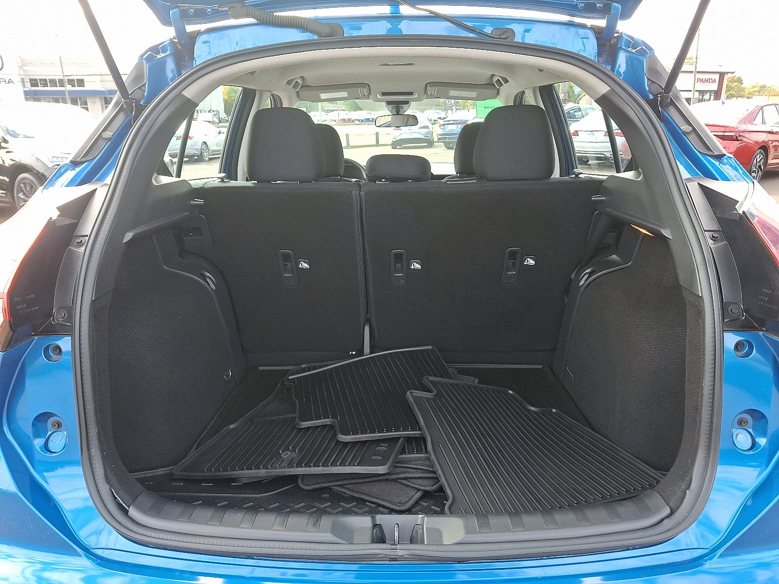 Used 2024 Nissan Kicks S image 28