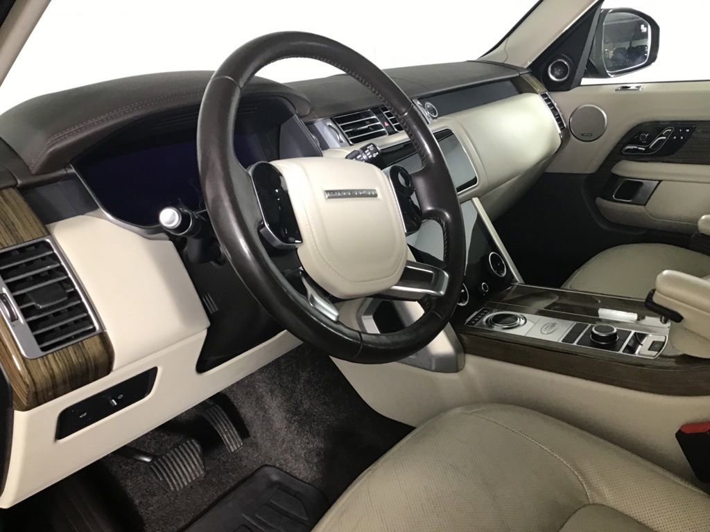 Used 2019 Land Rover Range Rover Supercharged AWD/4WD image 4