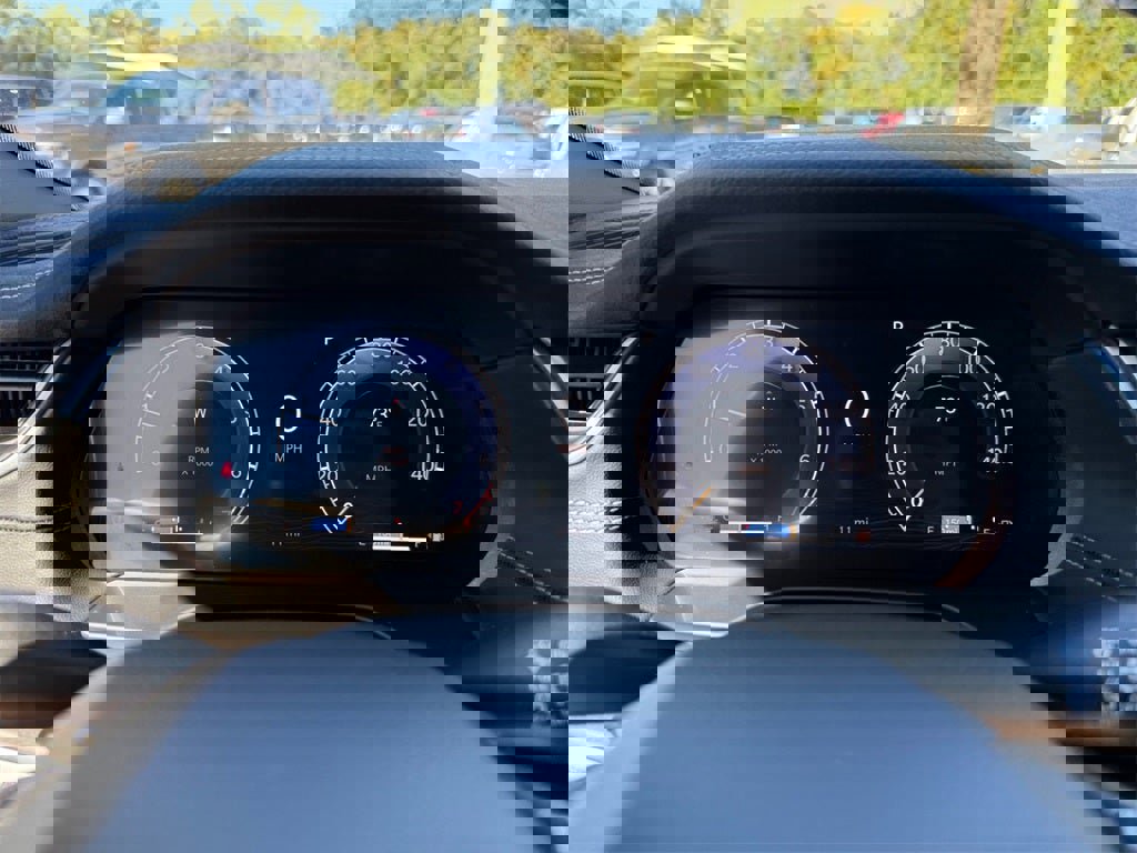 New 2025 Jeep Grand Cherokee Limited w/ Luxury Tech Group II image 16