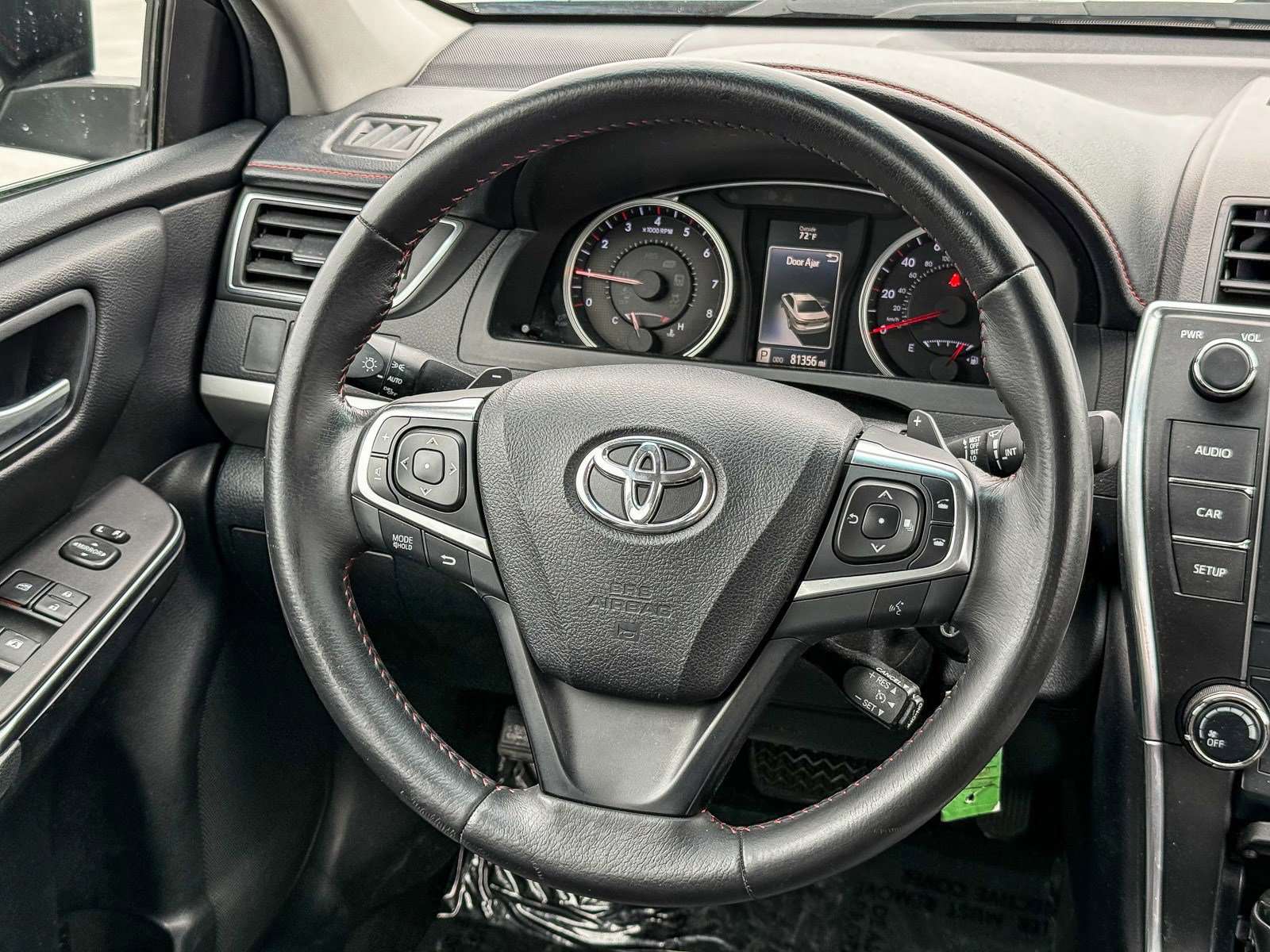 Used 2016 Toyota Camry SE image 16