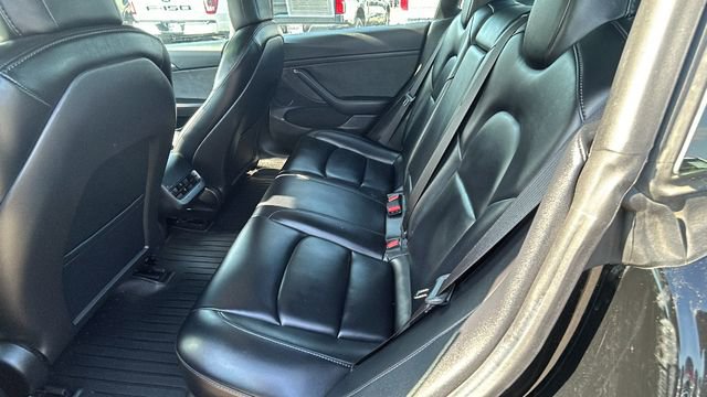 Used 2021 Tesla Model 3 Standard Range Plus RWD image 16