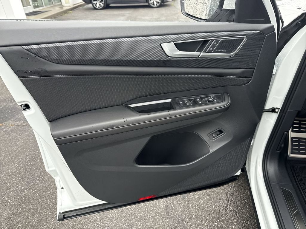 New 2026 Volkswagen Atlas Cross Sport SEL Premium R-Line image 25