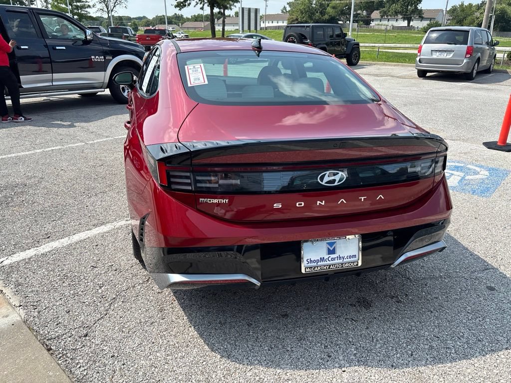 Used 2025 Hyundai Sonata SEL FWD image 23